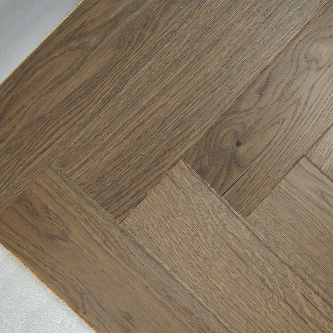 Bayswater Herringbone French Chateau Oak Wood Flooring 14 x 110 x 660 (mm) - homes-and-floors