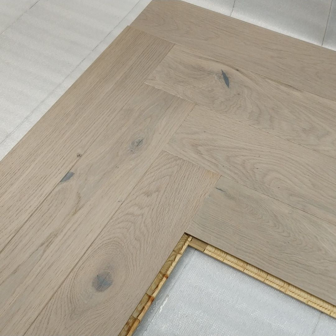 Bayswater Herringbone White Oak Wood Flooring 14 x 110 x 660 (mm) - homes-and-floors