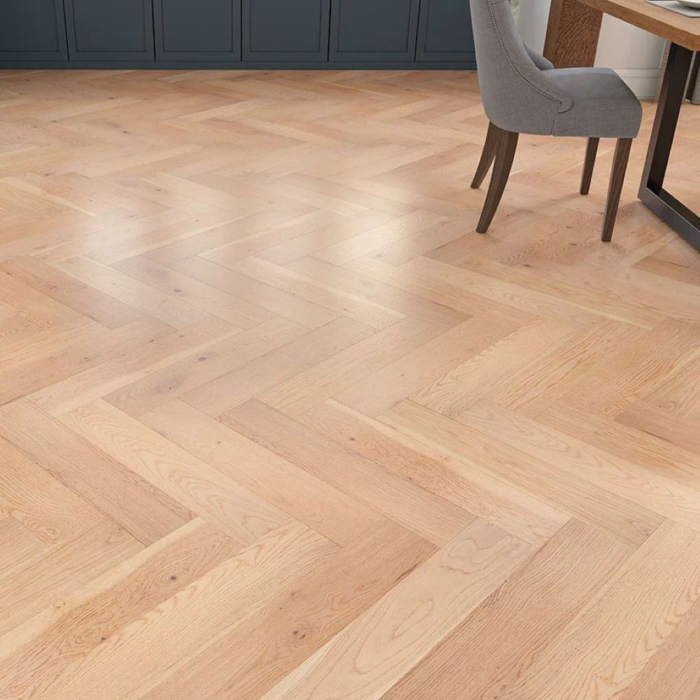 Cambridge Herringbone Oak Invisible Oiled Wood Flooring 15 x 125 x 600 (mm)