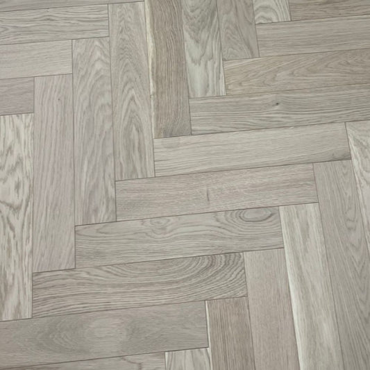Harrogate Herringbone Invisible Oak 10 x 90 x 450 (mm)