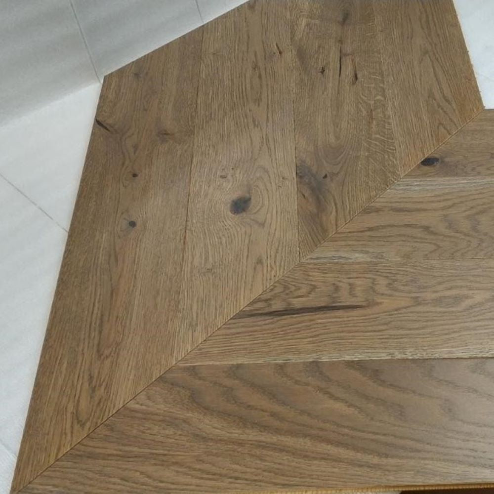 Oxford Chevron French Chateau Oak Wood Flooring 14 x 130 x 725 (mm)