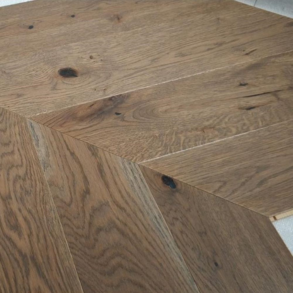 Oxford Chevron French Chateau Oak Wood Flooring 14 x 130 x 725 (mm)