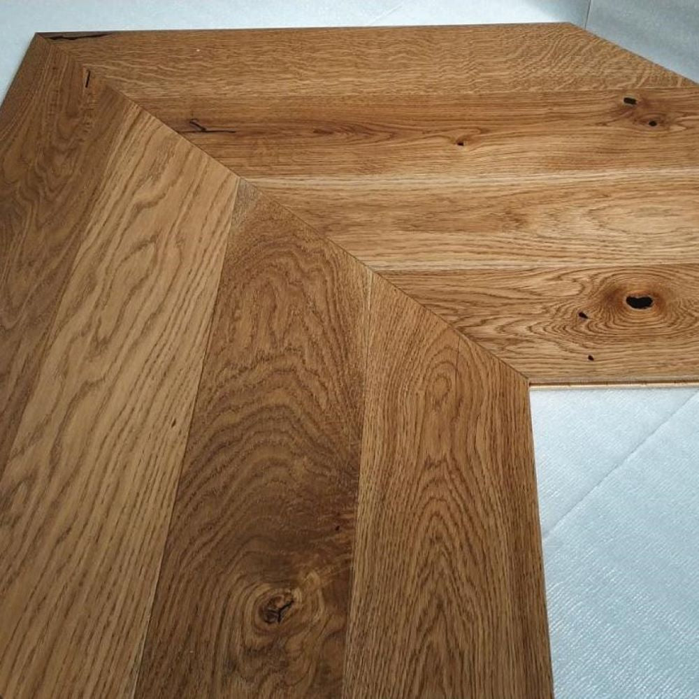 Oxford Chevron Smoky Oak Wood Flooring 14 x 130 x 725 (mm)