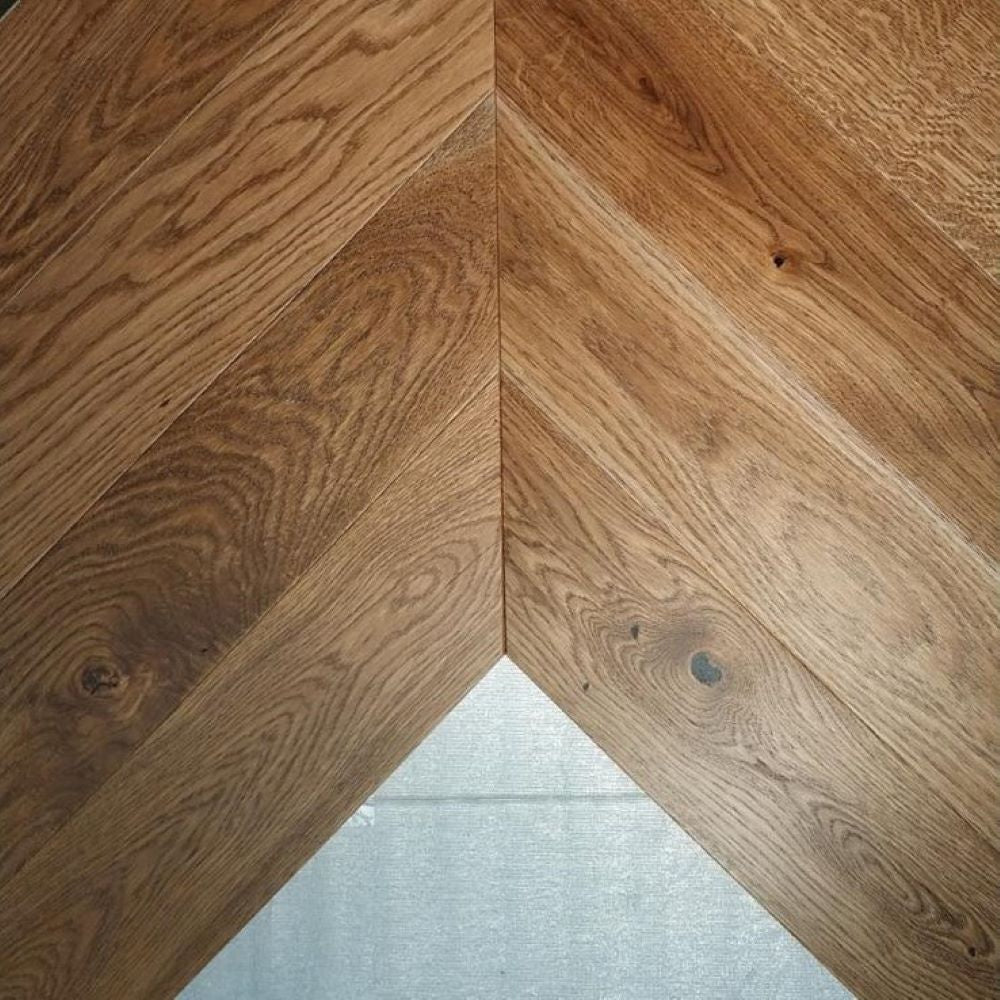 Oxford Chevron Smoky Oak Wood Flooring 14 x 130 x 725 (mm)
