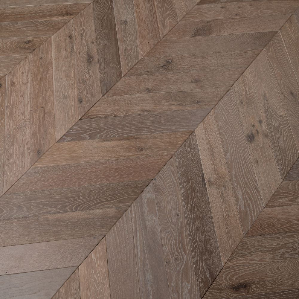 Cambridge Chevron Smoked Grey Oak Wood Flooring 14 x 90 x 510 (mm) - homes-and-floors
