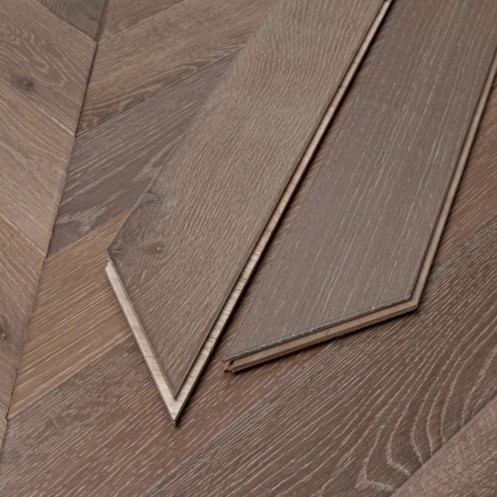Cambridge Chevron Smoked Grey Oak Wood Flooring 14 x 90 x 510 (mm) - homes-and-floors