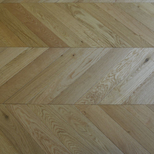 Cambridge Chevron UV Oiled Oak Wood Flooring 14 x 90 x 510 (mm) - homes-and-floors