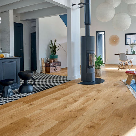 Weybridge Natural Brushed Oak Wood Flooring 15 x 220 x 2200 (mm) - homes-and-floors