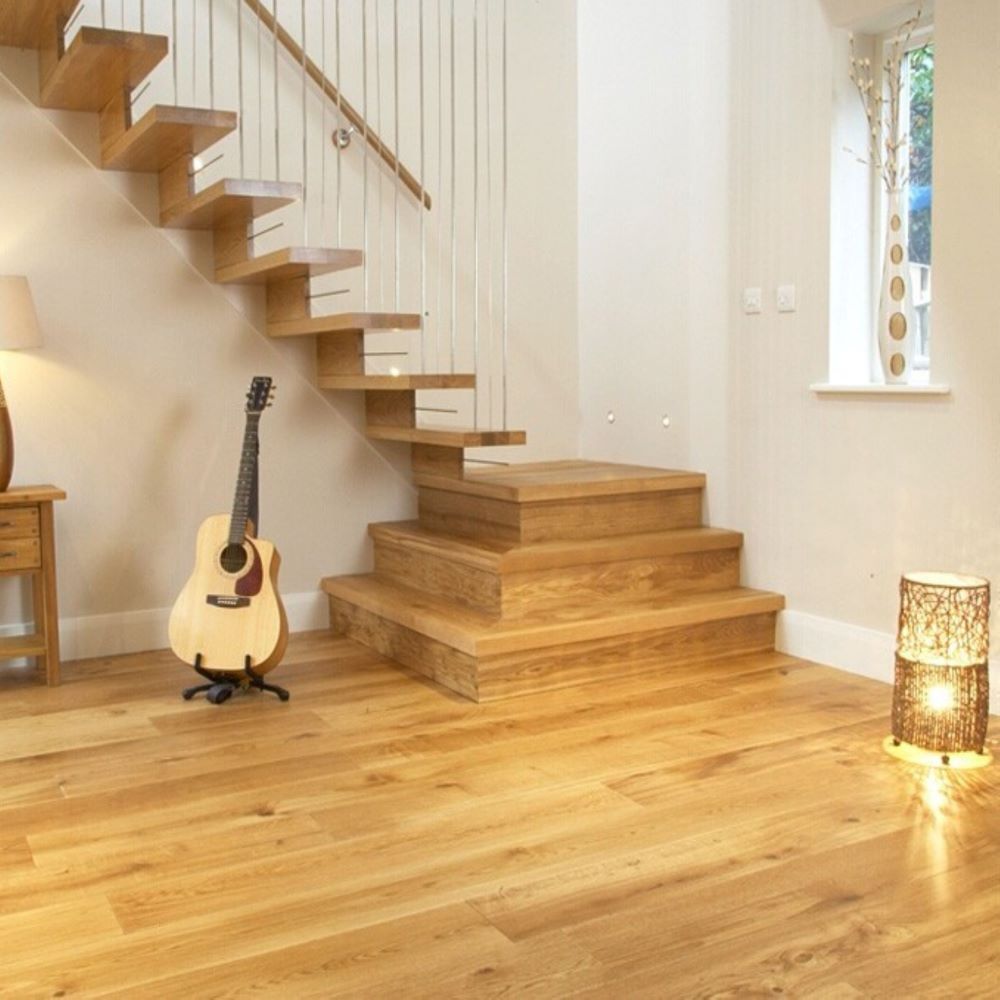 Developer Natural Brushed Oak Wood Flooring 14 x 190 x 1900 (mm) - homes-and-floors
