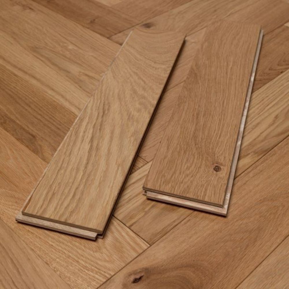 Developer Herringbone Oak Wood Flooring Brushed UV Oiled 14 x 90 x 450 (mm) - homes-and-floors