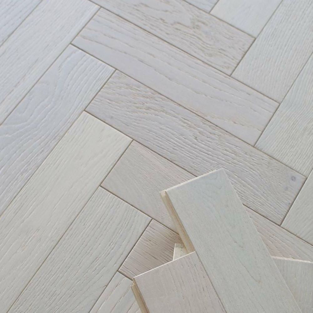 Developer Herringbone White Oak Wood Flooring 14 x 90 x 450 (mm) - homes-and-floors