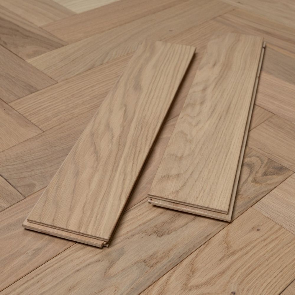 Cambridge Herringbone Invisible Oak Wood Flooring 18 x 90 x 400 (mm)