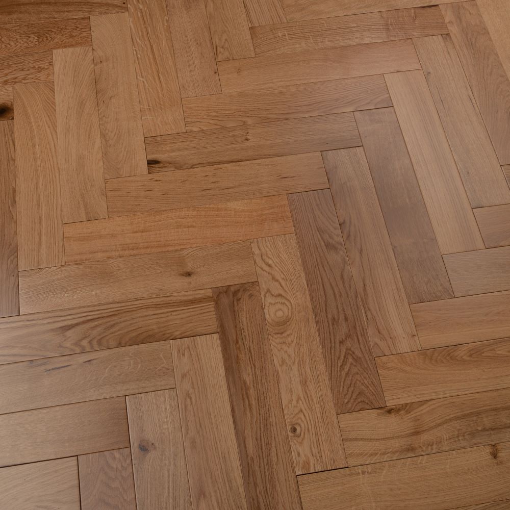 Cambridge Herringbone Oak Lacquered Wood Flooring 18 x 90 x 400 (mm) - homes-and-floors