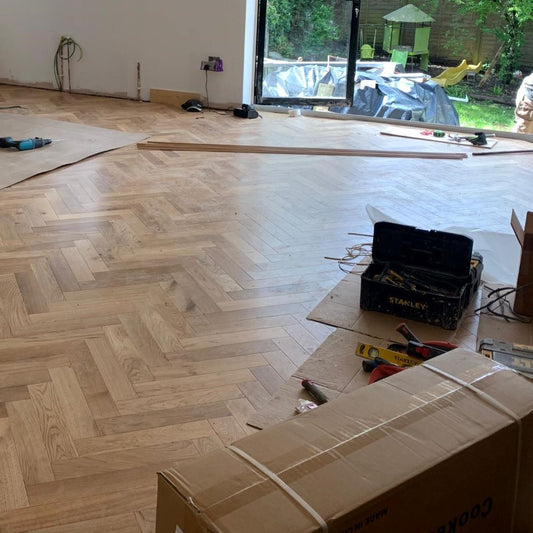 Oxford Herringbone Oak Lacquered Wood Flooring 14 x 90 x 450 (mm) - homes-and-floors