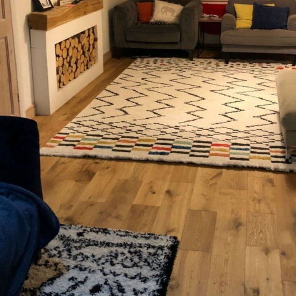 Windsor Solid Natural Brushed Oak Wood Flooring 18 x 150 (mm) - homes-and-floors