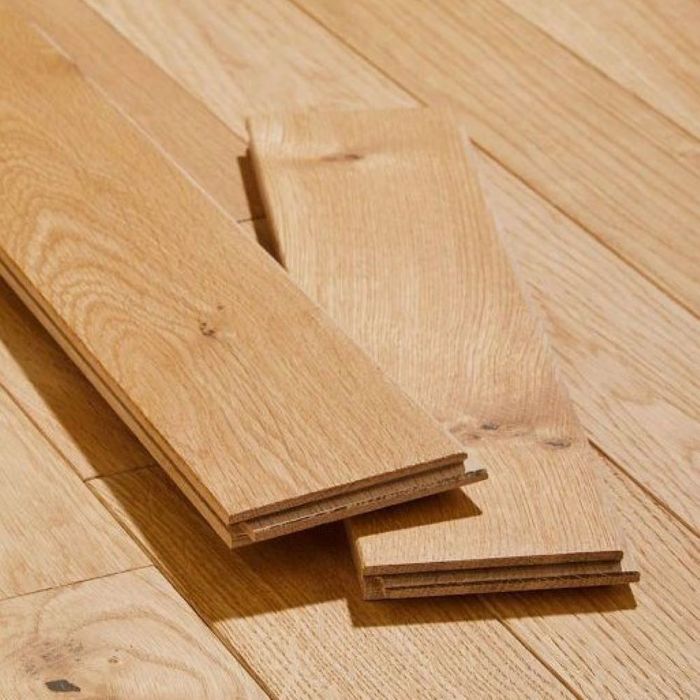 Windsor Narrow Brushed Solid Oak Wood Flooring 18 x 90 (mm) - homes-and-floors