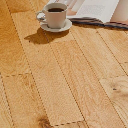 Windsor Narrow Brushed Solid Oak Wood Flooring 18 x 90 (mm) - homes-and-floors