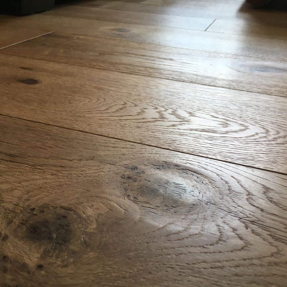 Weybridge Natural Handscraped Oak Wood Flooring 14 x 190 x 1900 (mm)