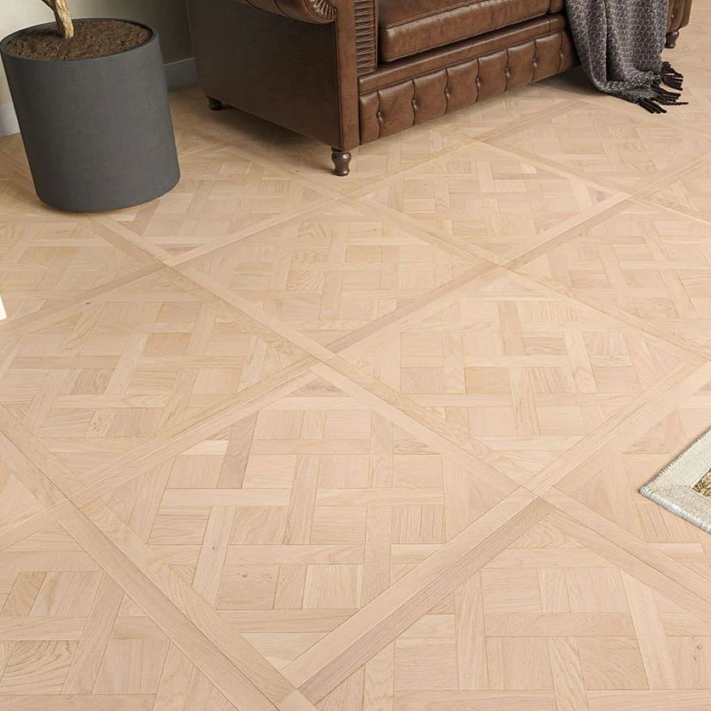 Eng. French Oak Versailles Brushed Invisible Lacquered