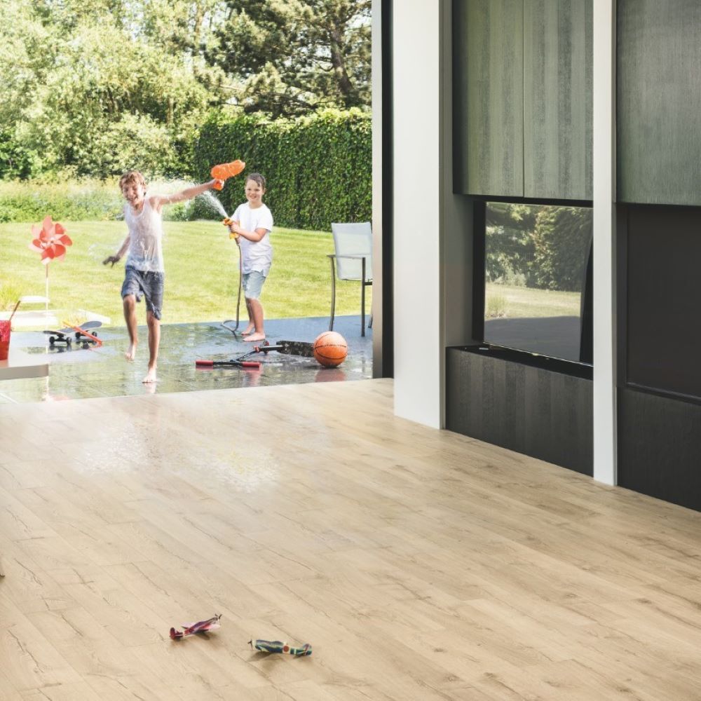 Quickstep Impressive Ultra 12mm Classic Oak Beige Laminate Floor