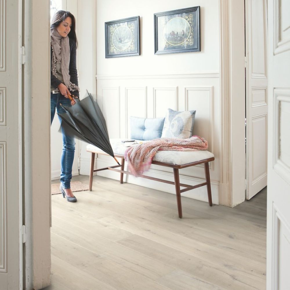 Quickstep Impressive Ultra Soft Oak Light Laminate Floor
