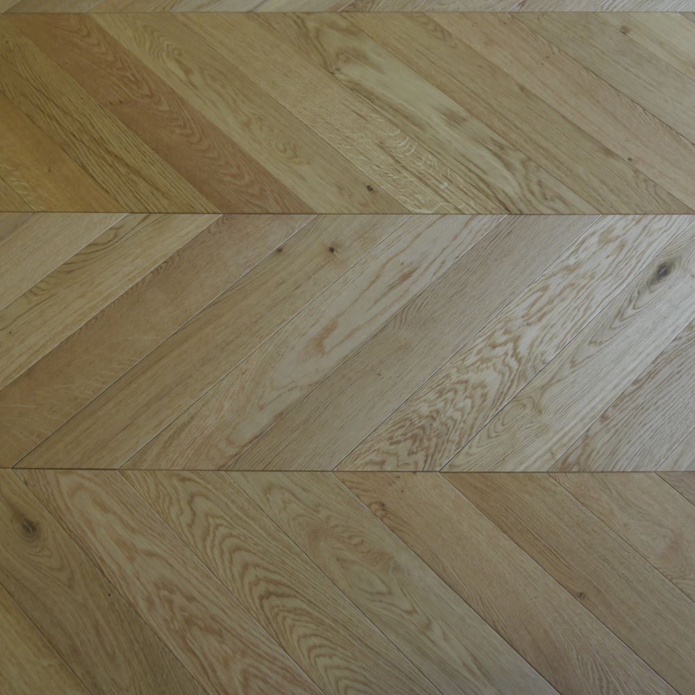 Cambridge Chevron UV Oiled Oak Wood Flooring 14 x 90 x 510 (mm)