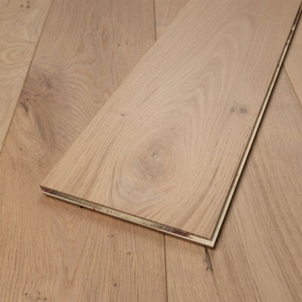 Weybridge Light Oak Wood Flooring 15 x 220 x 2200 (mm)