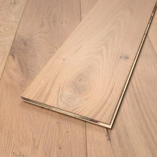 Weybridge Light Oak Wood Flooring 15 x 220 x 2200 (mm)