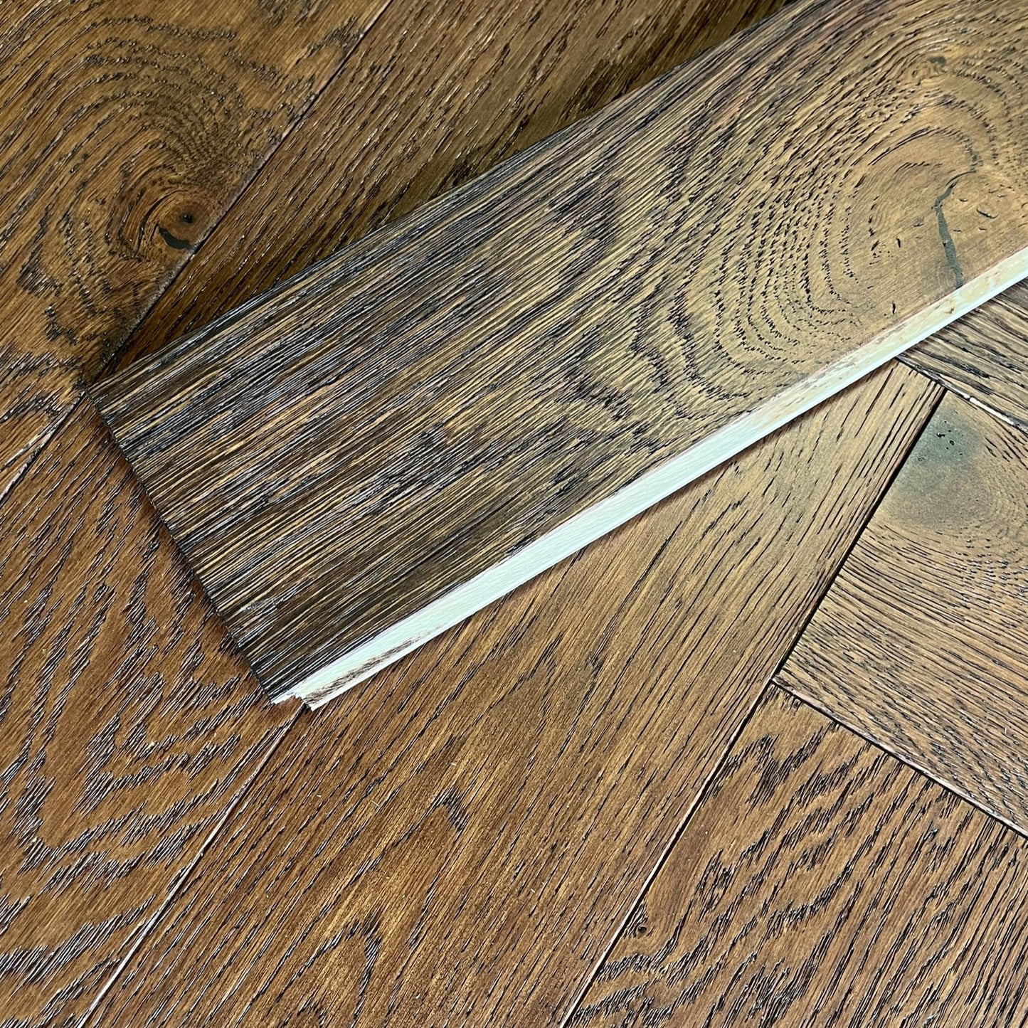 Harrogate Herringbone Dark Oak 10 x 90 x 600 (mm)
