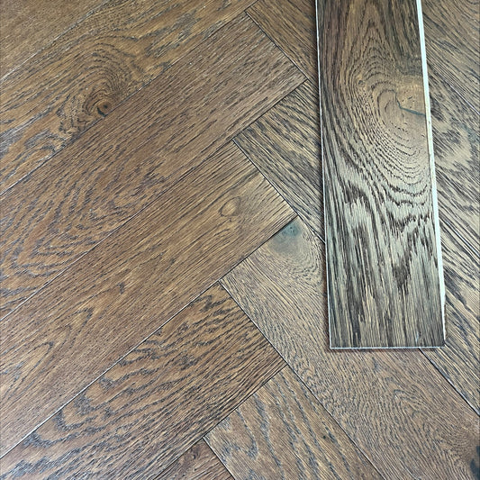 Harrogate Herringbone Dark Oak 10 x 90 x 600 (mm)