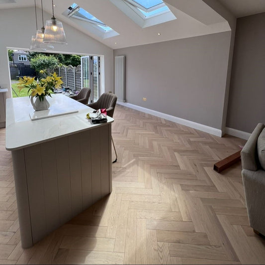 Oxford Herringbone Light Oak Wood Flooring 14 x 90 x 450 (mm) - homes-and-floors