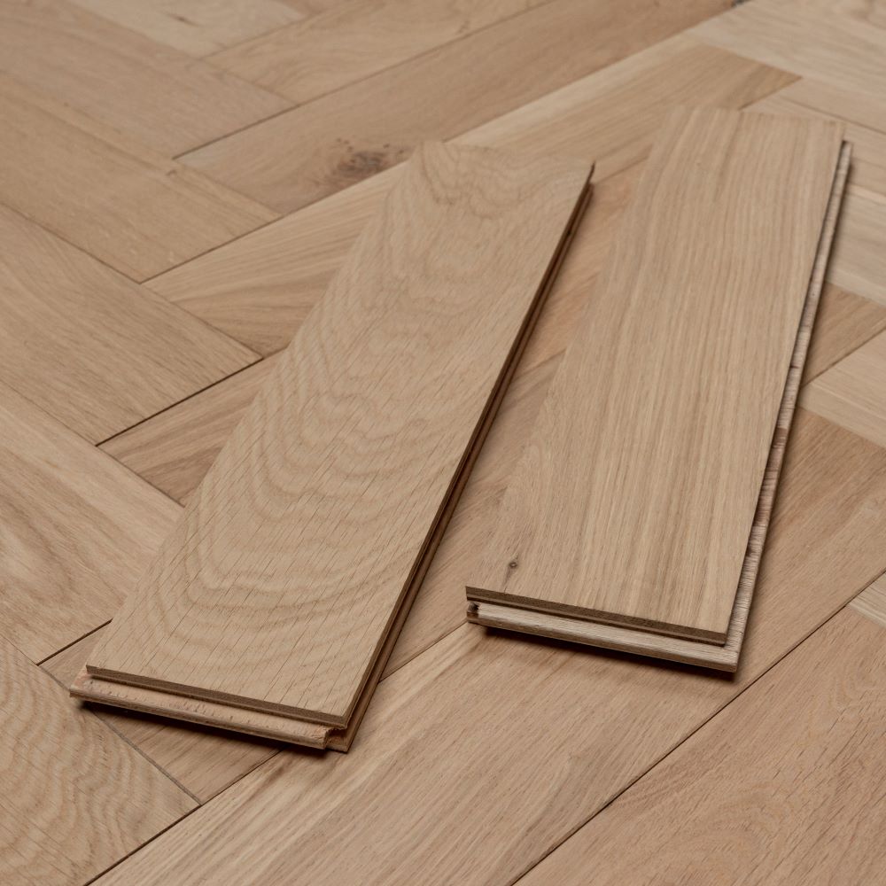 Cambridge Herringbone AB Prime Oak Wood Flooring 18 x 90 x 400 (mm)