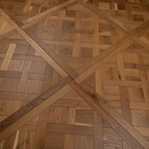 Bordeaux Oak Versailles Panel 20 x 800 x 800 (mm)