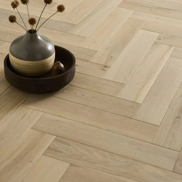Cambridge Herringbone Pale Oak 18 x 100 x 500 (mm)